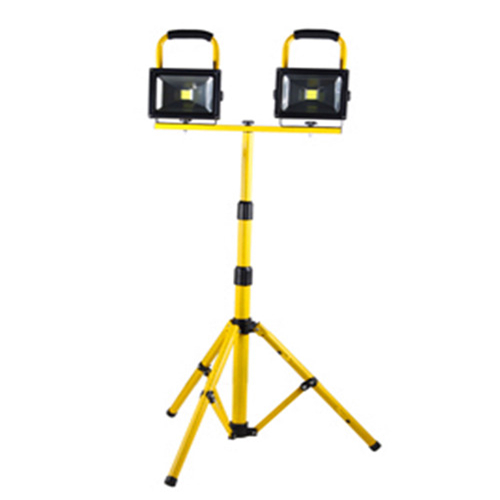 LED work light with double tripod